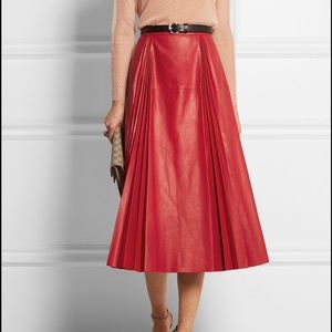 Red soft leather pleated Gucci Skirt . Brand new